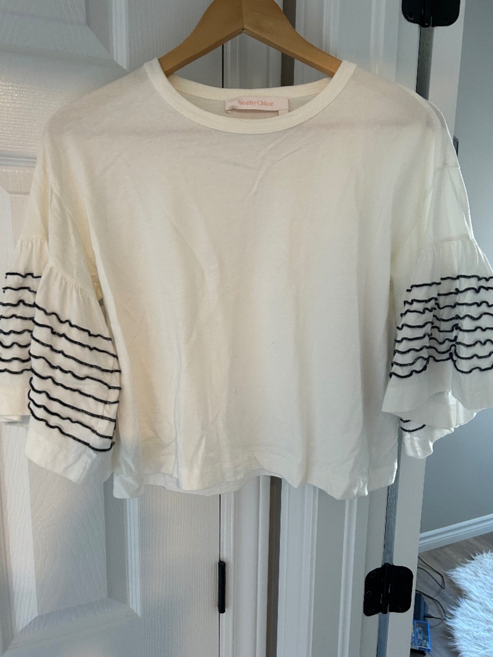 See Bye Chloe T-shirt with bat sleeves